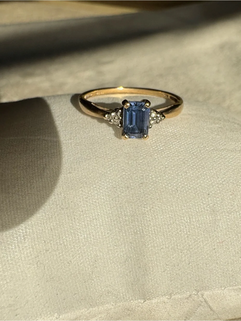 14k Solid Gold Ring with 1.2ct Natural Blue Sapphire & Diamond Accents